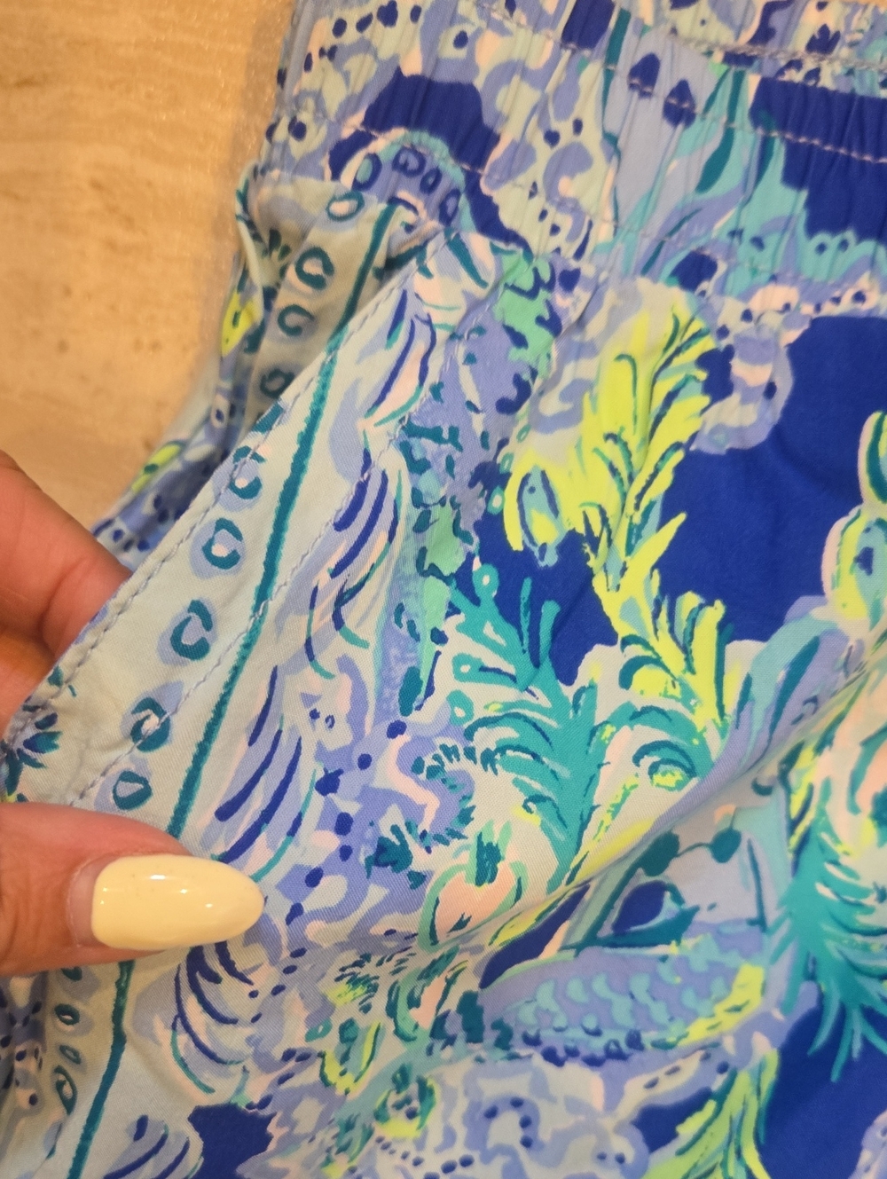 Lilly Pulitzer Ocean Print 100% Rayon Shorts - Picture 6 of 8
